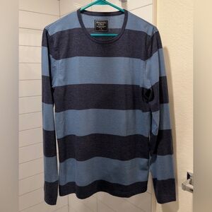 Abercrombie & Fitch • Blue/Navy Stripped Long Sleeve Shirt • Men’s Size M
